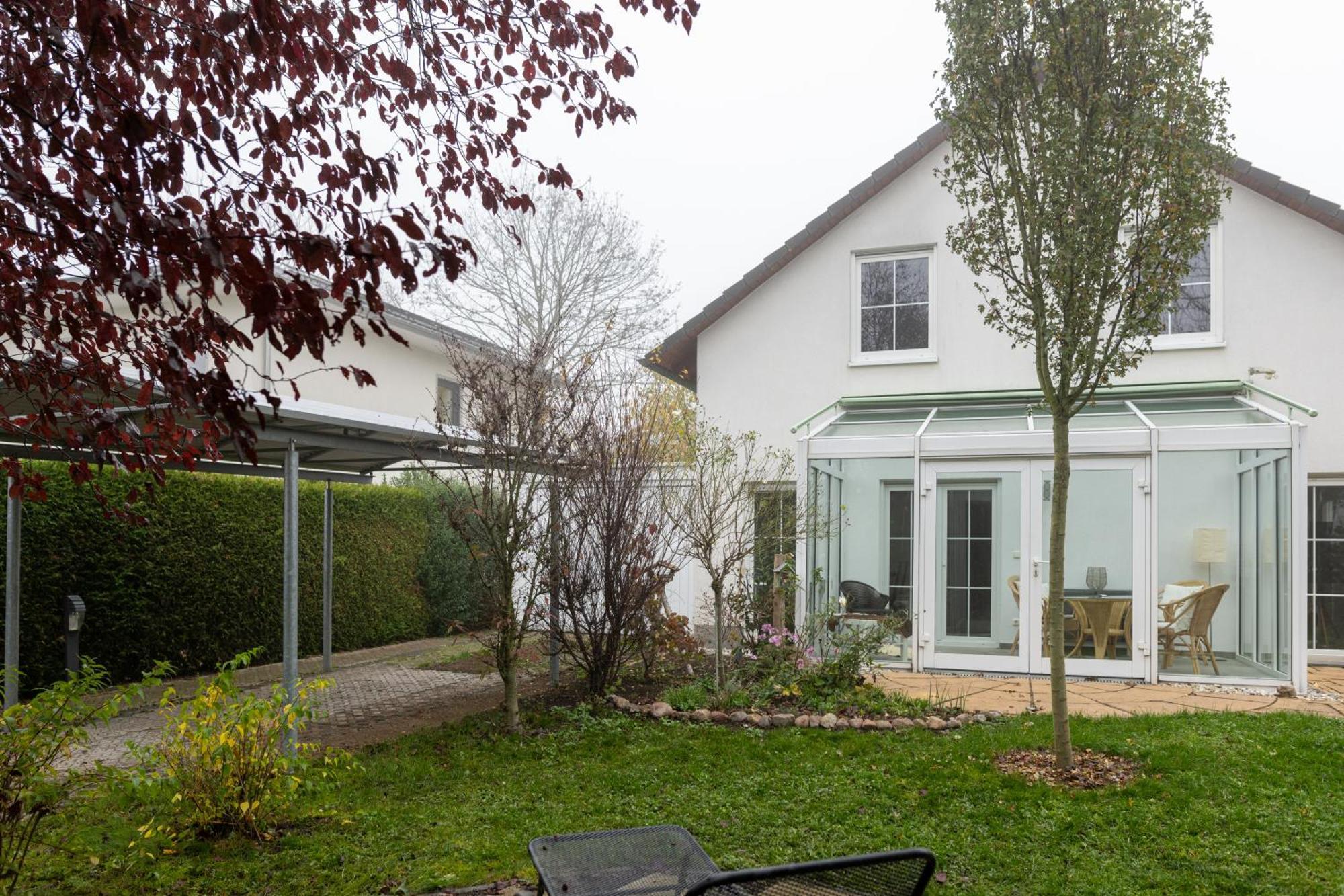 Ganzes Ferienhaus In Leipzig Mit Garage Und Fussbodenheizung Exterior foto